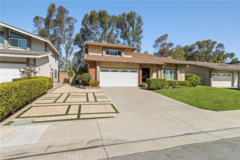 6573 E North View Drive Anaheim Hills, CA 92807
