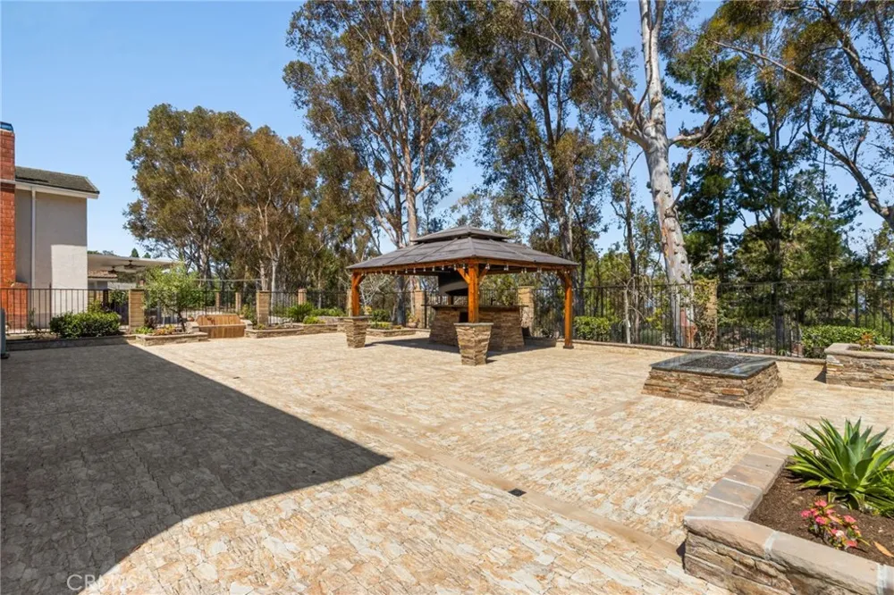 6573 E North View Drive Anaheim Hills, CA 92807