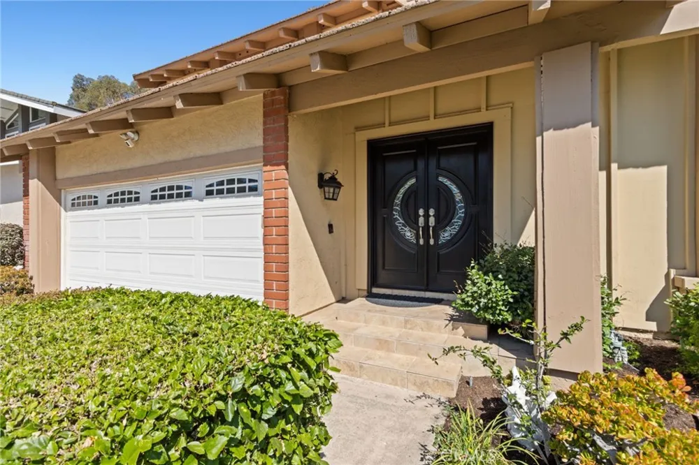 6573 E North View Drive Anaheim Hills, CA 92807
