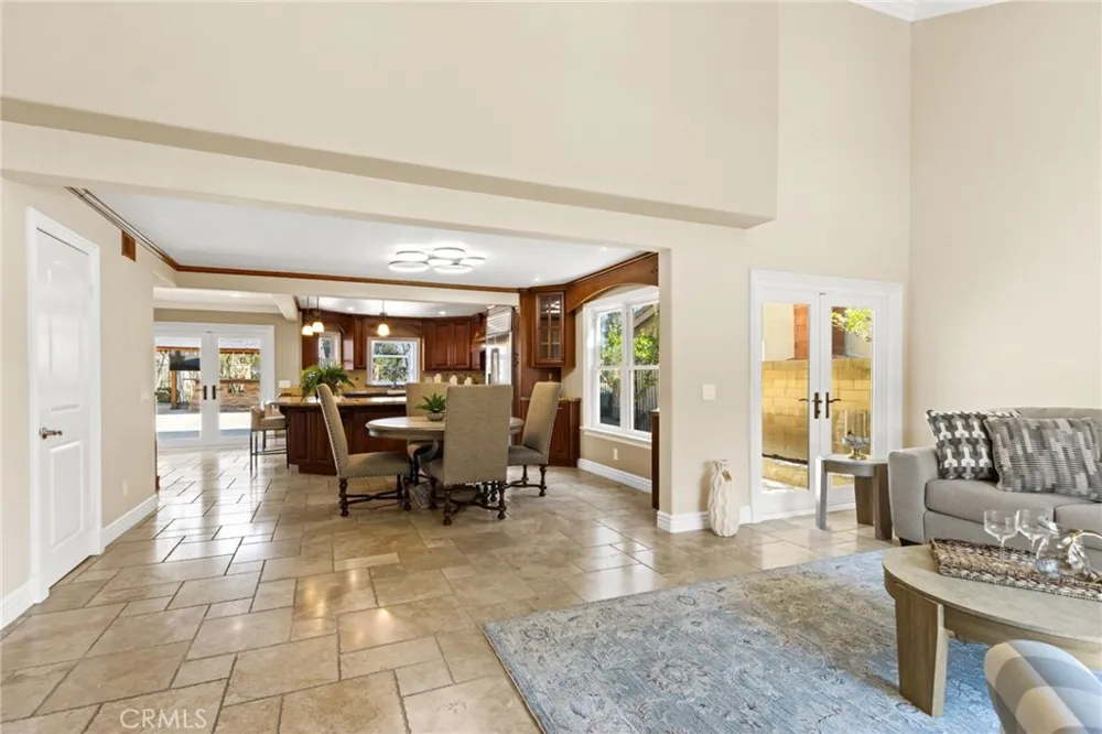 6573 E North View Drive Anaheim Hills, CA 92807