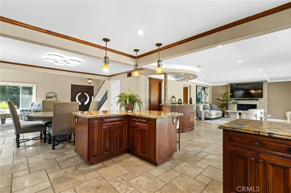 6573 E North View Drive Anaheim Hills, CA 92807