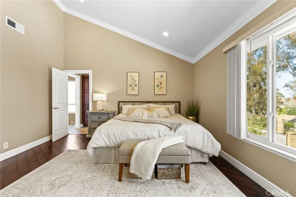 6573 E North View Drive Anaheim Hills, CA 92807