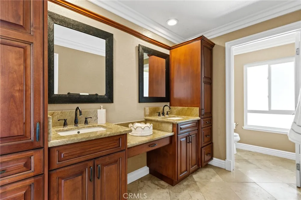 6573 E North View Drive Anaheim Hills, CA 92807