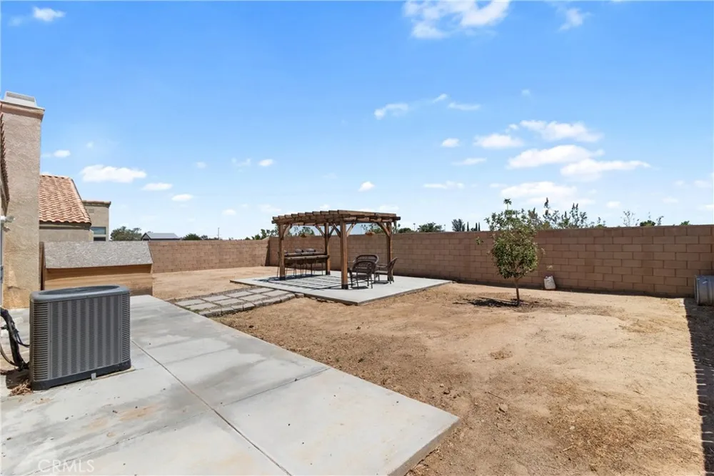 3106 Old Country Rosamond, CA 93560