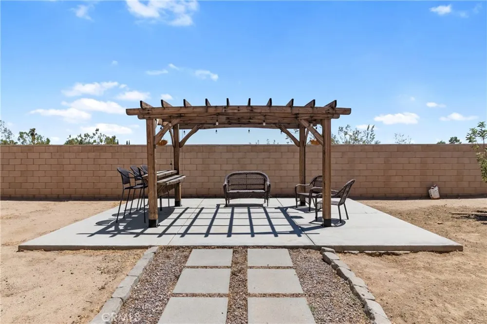 3106 Old Country Rosamond, CA 93560