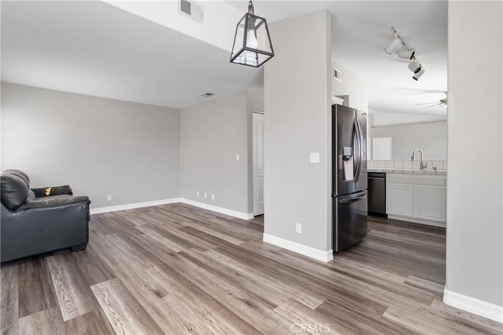 3106 Old Country Rosamond, CA 93560