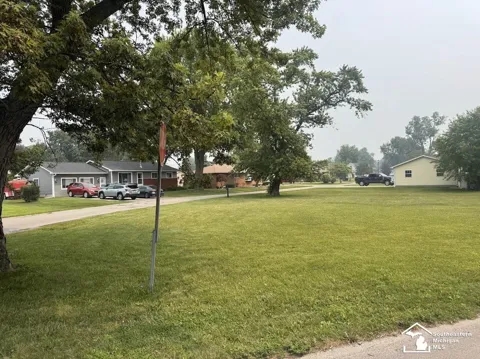 Navarre Boulevard