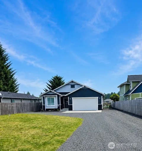 574 Weatherwax Loop NE