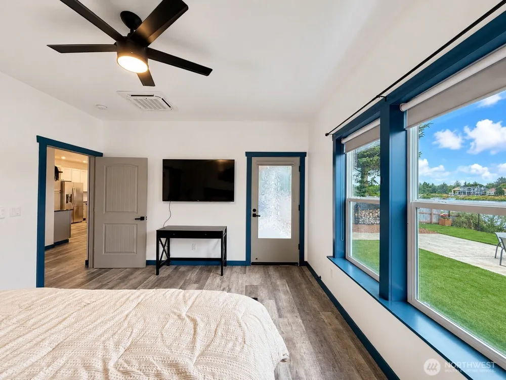 574 Weatherwax Loop NE Ocean Shores, WA 98569