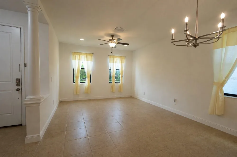 1214 FLORABLU DRIVE Seffner, FL 33584