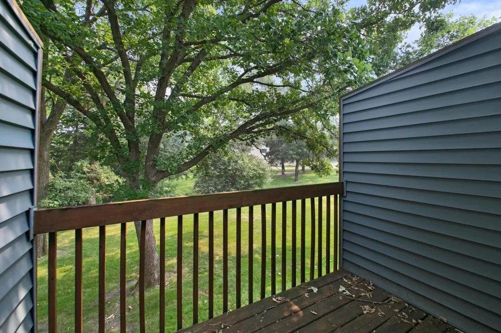 5942 Fernwood Street Shoreview, MN 55126
