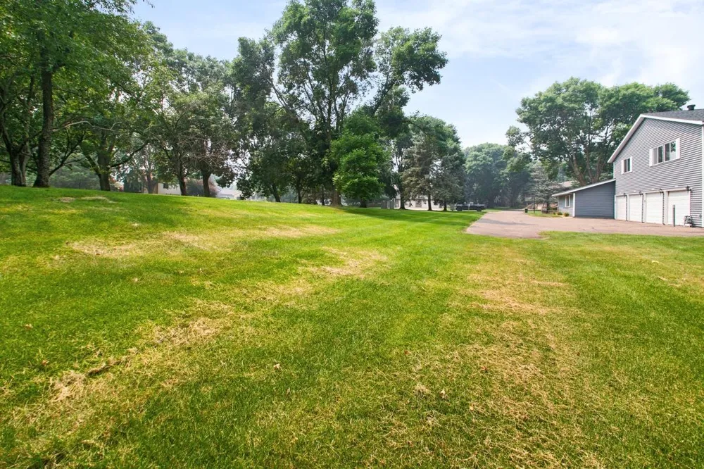5942 Fernwood Street Shoreview, MN 55126