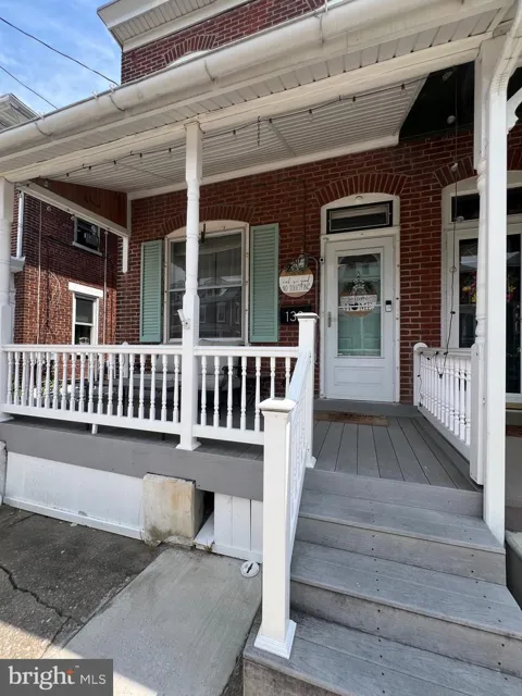 130 WALNUT STREET