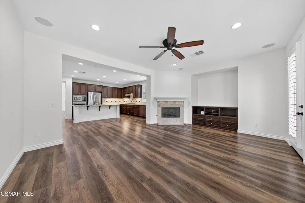 13907 Bear Fence Court Moorpark, CA 93021