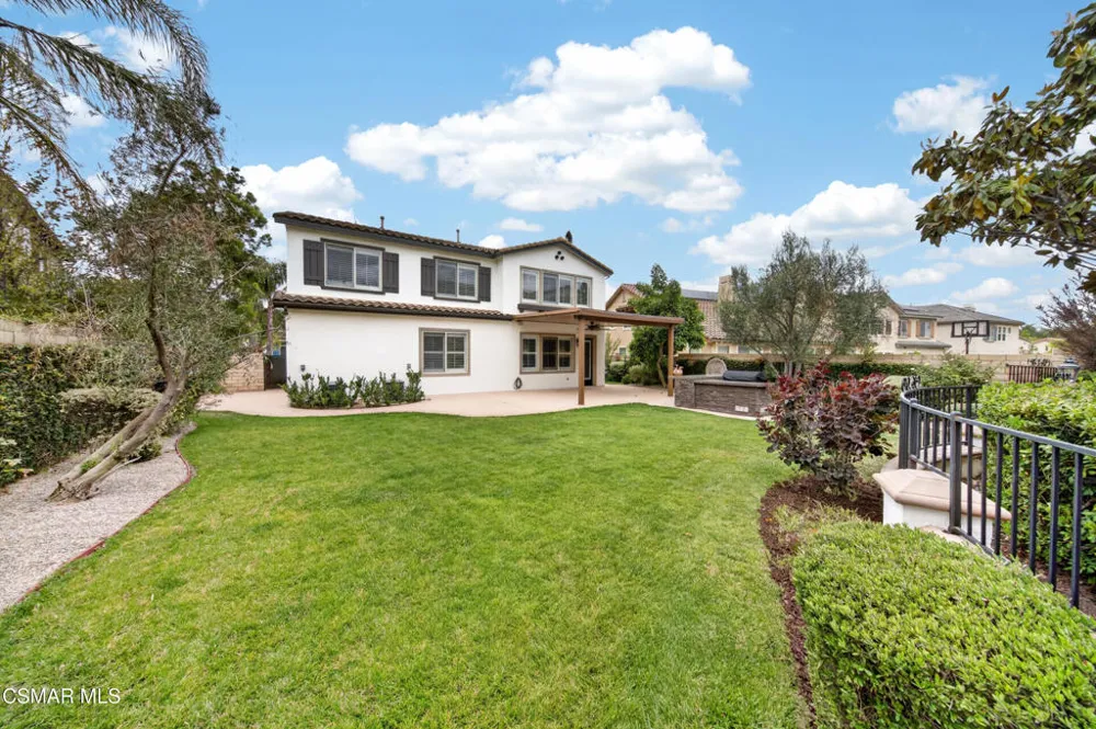 13907 Bear Fence Court Moorpark, CA 93021