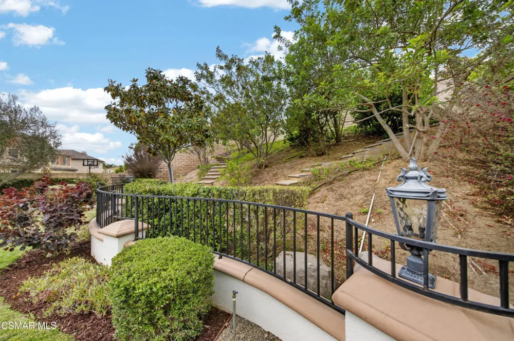 13907 Bear Fence Court Moorpark, CA 93021