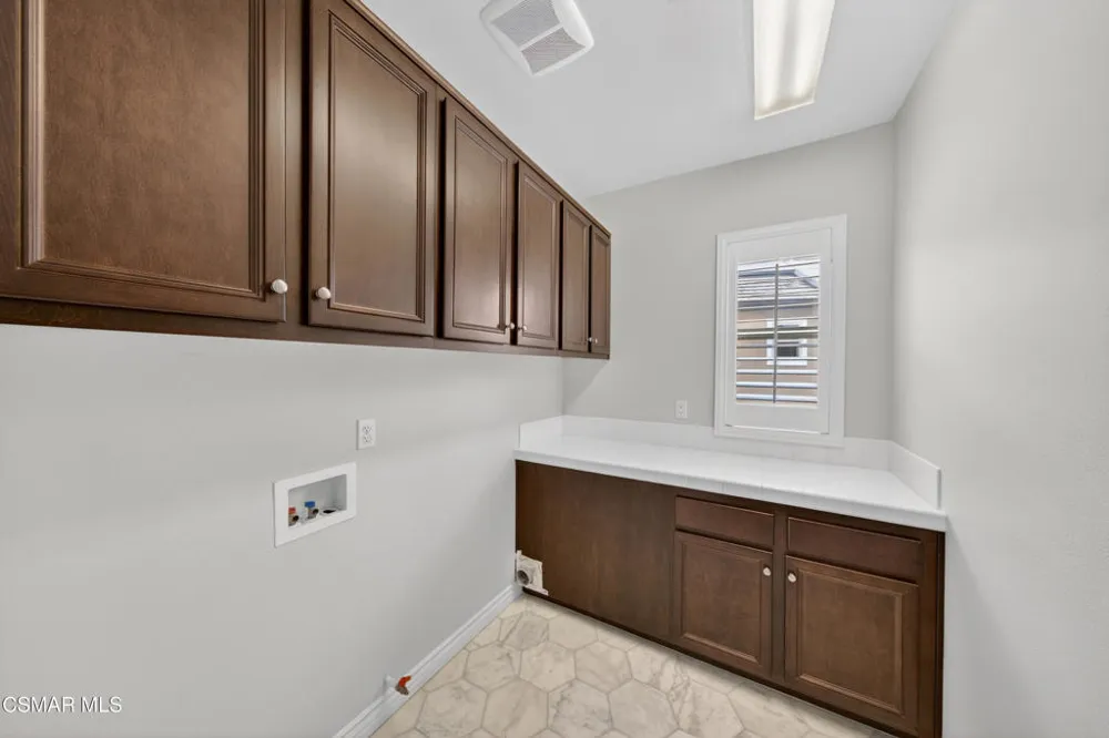 13907 Bear Fence Court Moorpark, CA 93021