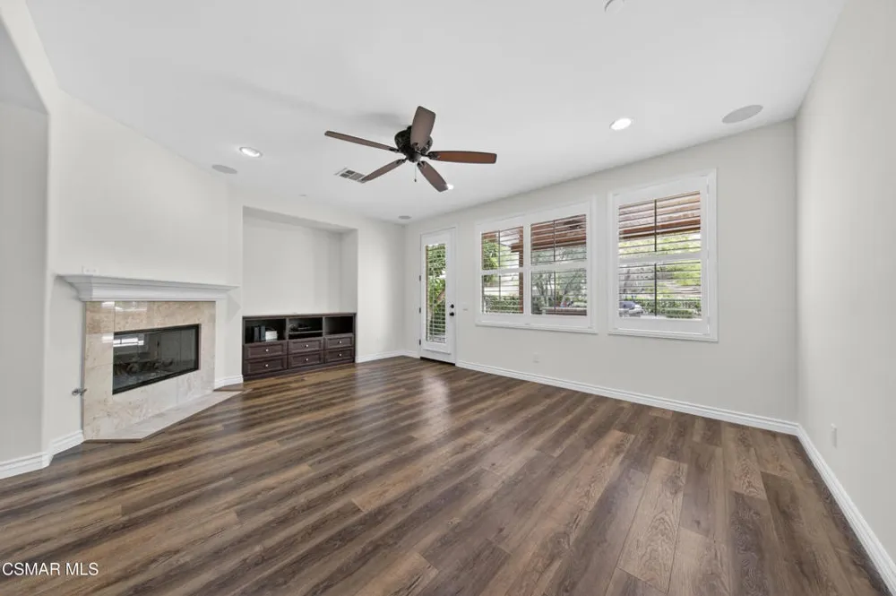 13907 Bear Fence Court Moorpark, CA 93021