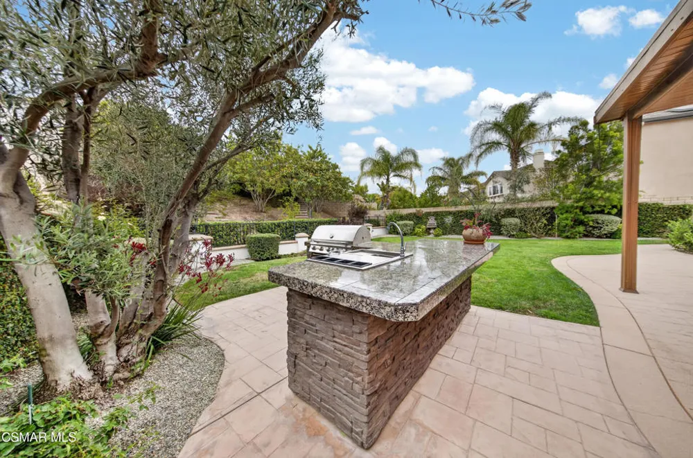 13907 Bear Fence Court Moorpark, CA 93021