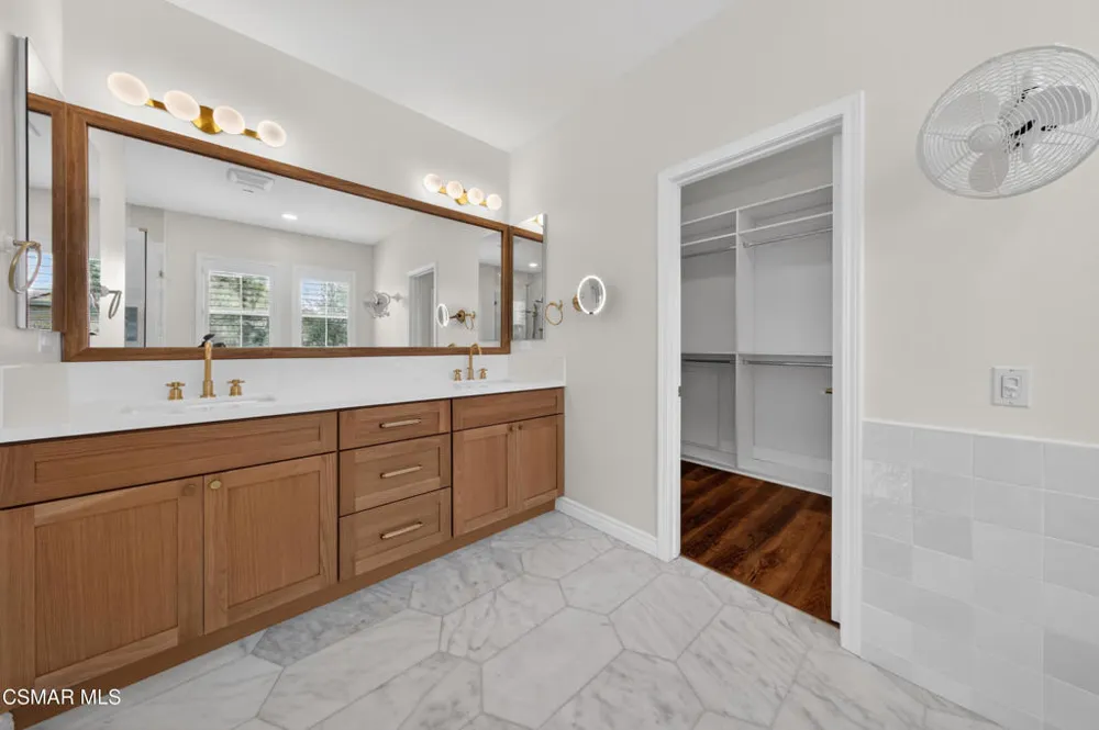 13907 Bear Fence Court Moorpark, CA 93021