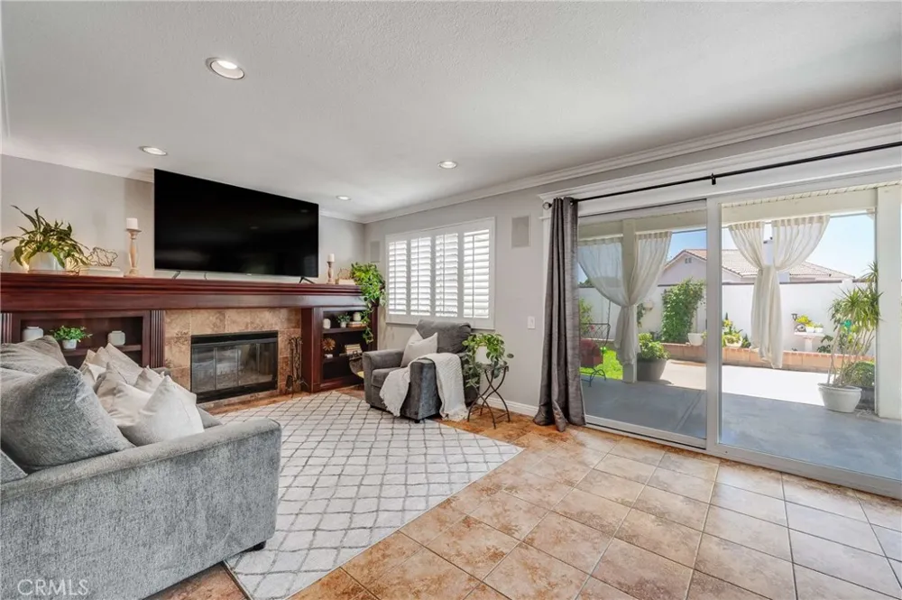 1121 Country Place Redlands, CA 92374