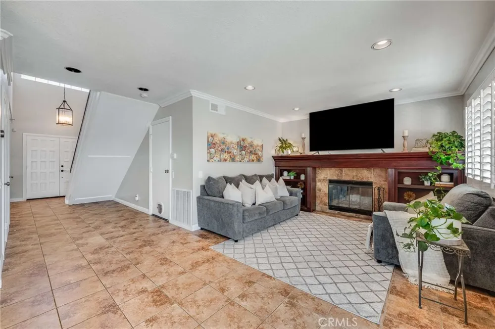1121 Country Place Redlands, CA 92374