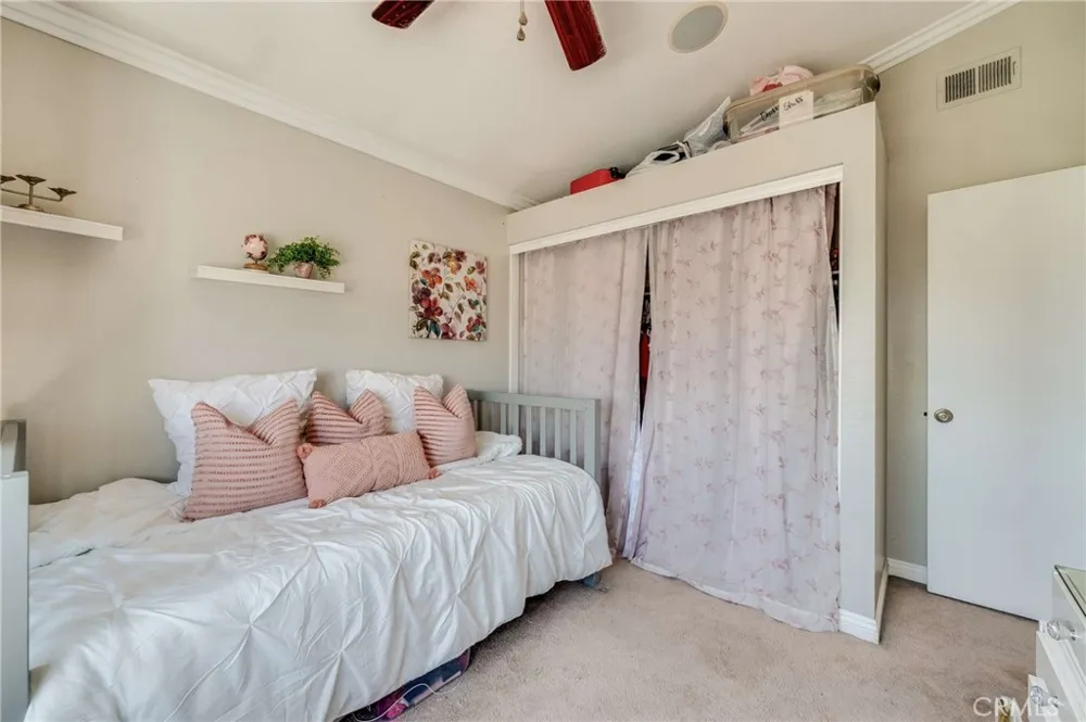 1121 Country Place Redlands, CA 92374