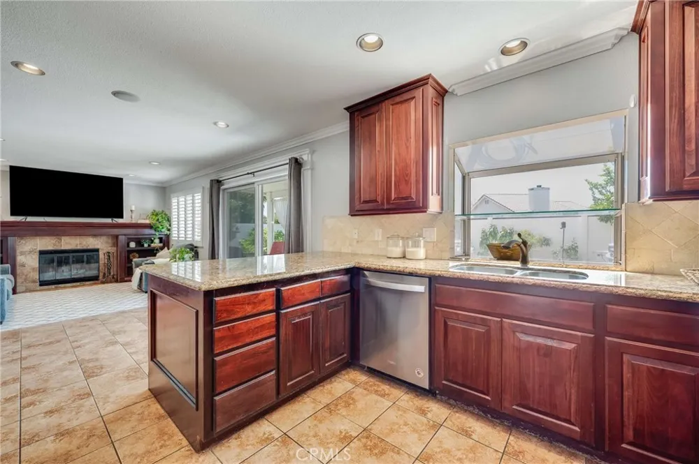1121 Country Place Redlands, CA 92374