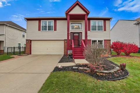 6824 Maplelawn Drive
