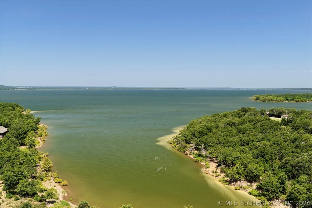 239 Patriot Pointe Eufaula, OK 74432