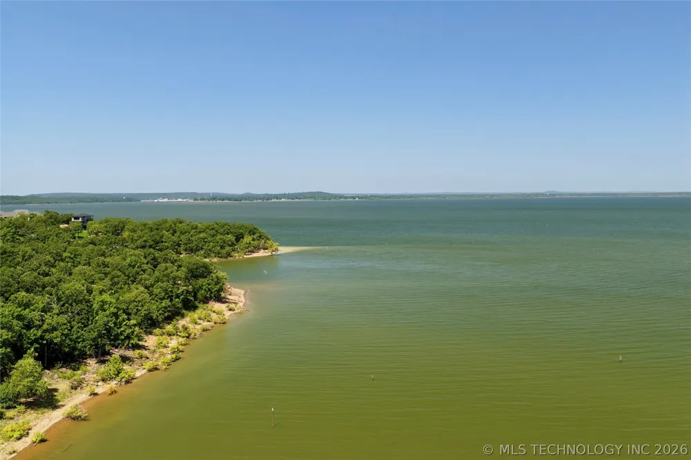 239 Patriot Pointe Eufaula, OK 74432