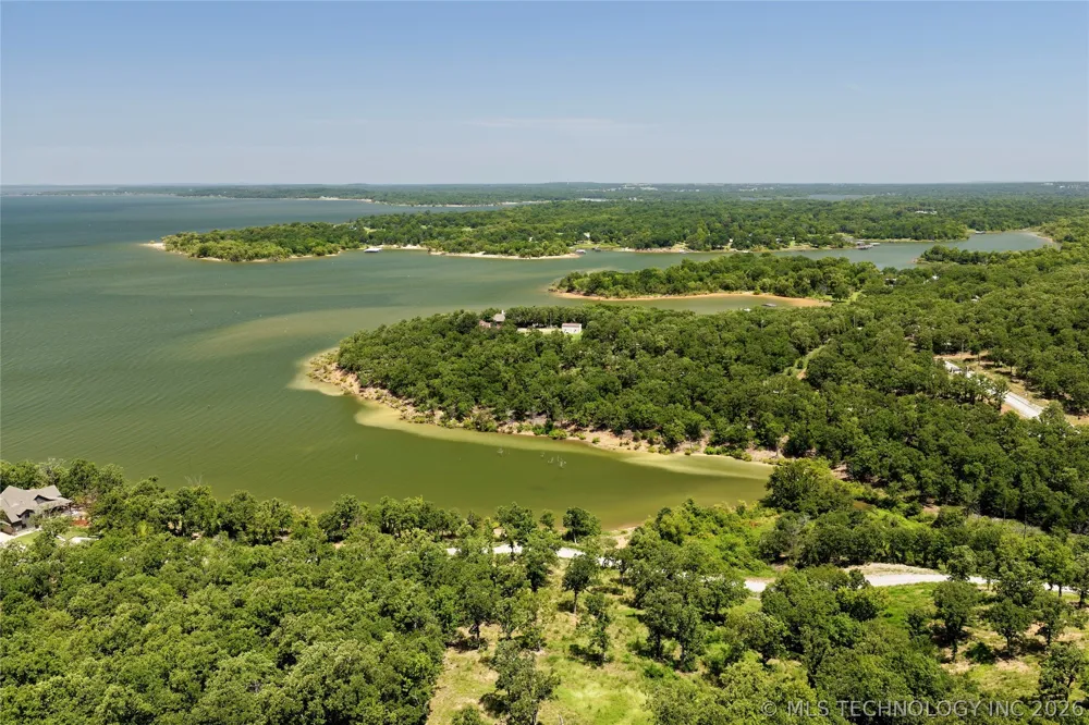 239 Patriot Pointe Eufaula, OK 74432