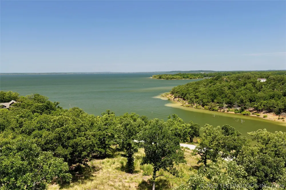 239 Patriot Pointe Eufaula, OK 74432