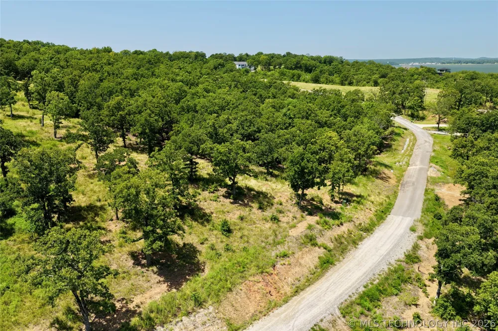 239 Patriot Pointe Eufaula, OK 74432