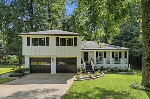451 Little John Drive NW