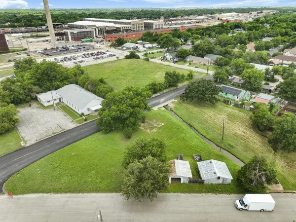 602 Trinity Street Cleburne, TX 76031