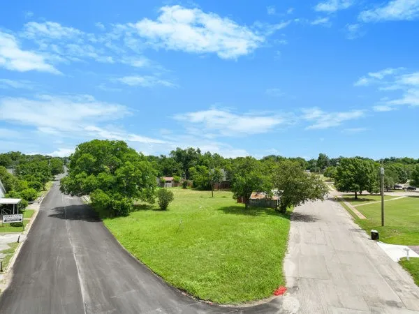 602 Trinity Street Cleburne, TX 76031