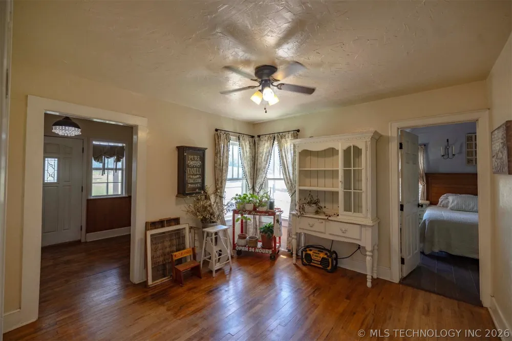 2307 County Road 3416 Byars, OK 74831