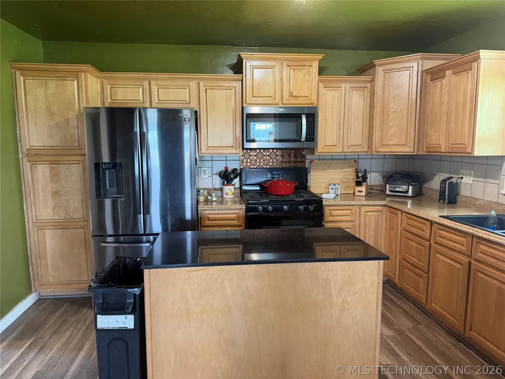 2307 County Road 3416 Byars, OK 74831