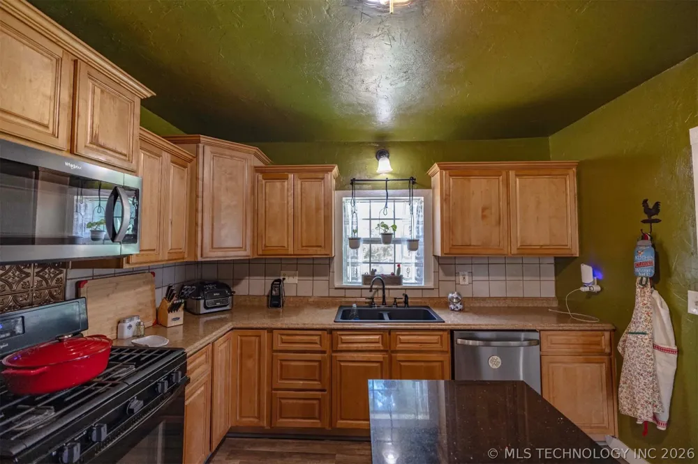 2307 County Road 3416 Byars, OK 74831