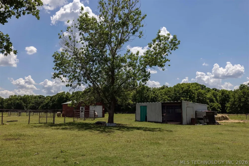 2307 County Road 3416 Byars, OK 74831