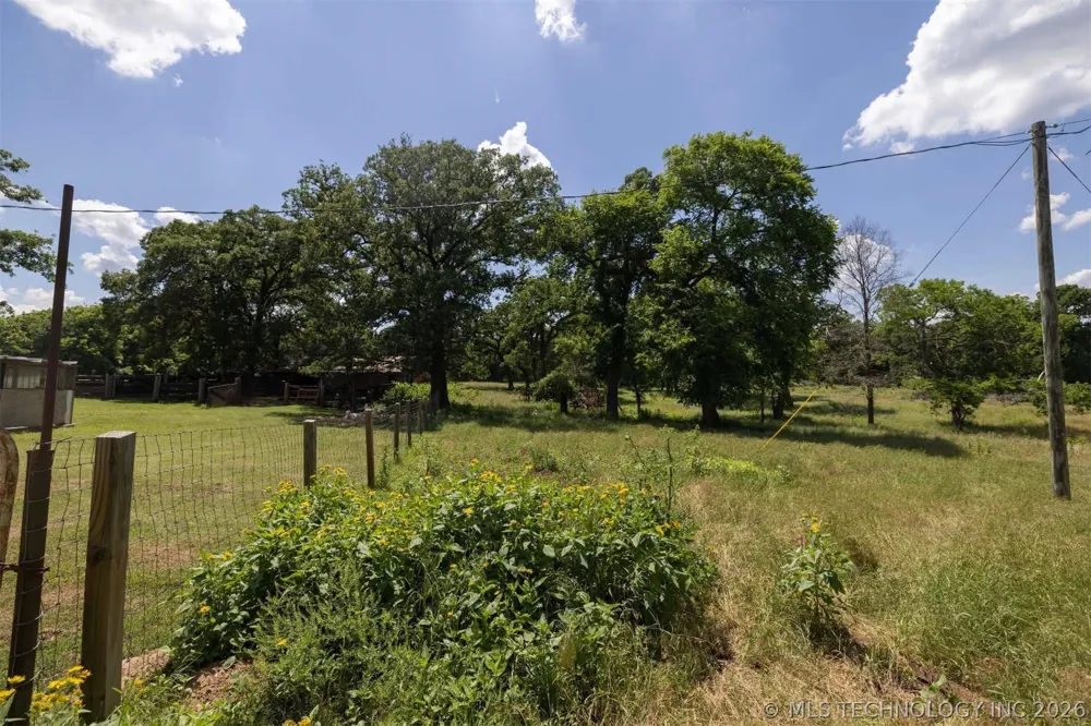 2307 County Road 3416 Byars, OK 74831