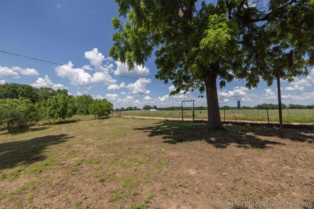 2307 County Road 3416 Byars, OK 74831