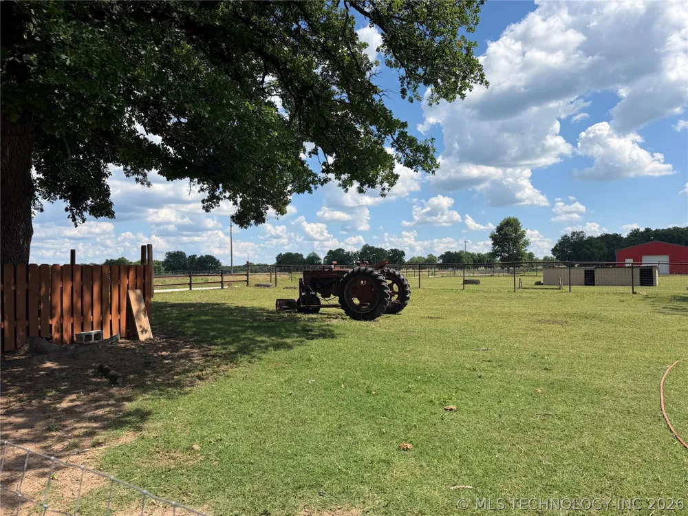 2307 County Road 3416 Byars, OK 74831