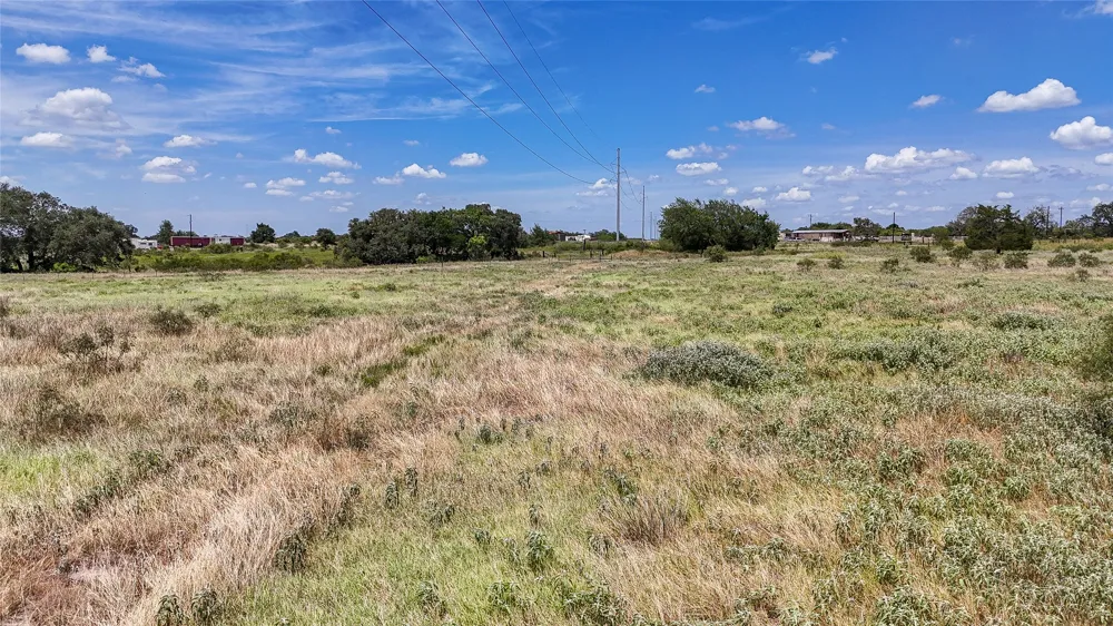 1 Fox Lane Lockhart, TX 78644