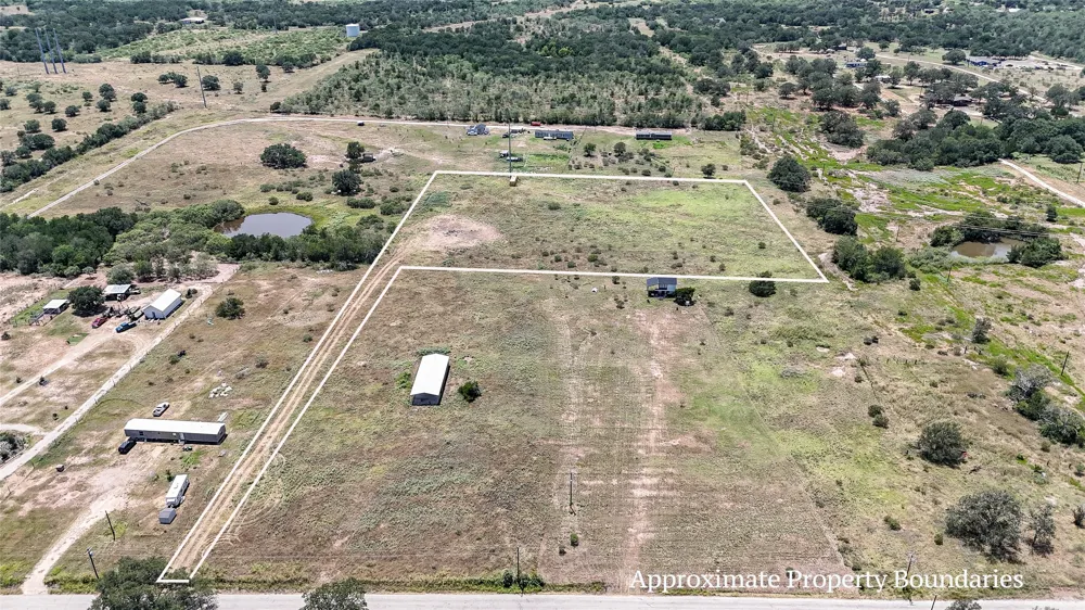 1 Fox Lane Lockhart, TX 78644