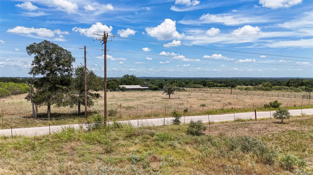 4 Fox Lane Lockhart, TX 78644