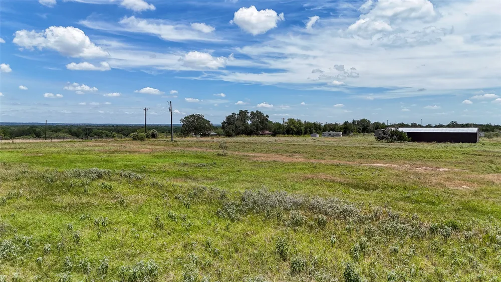 4 Fox Lane Lockhart, TX 78644