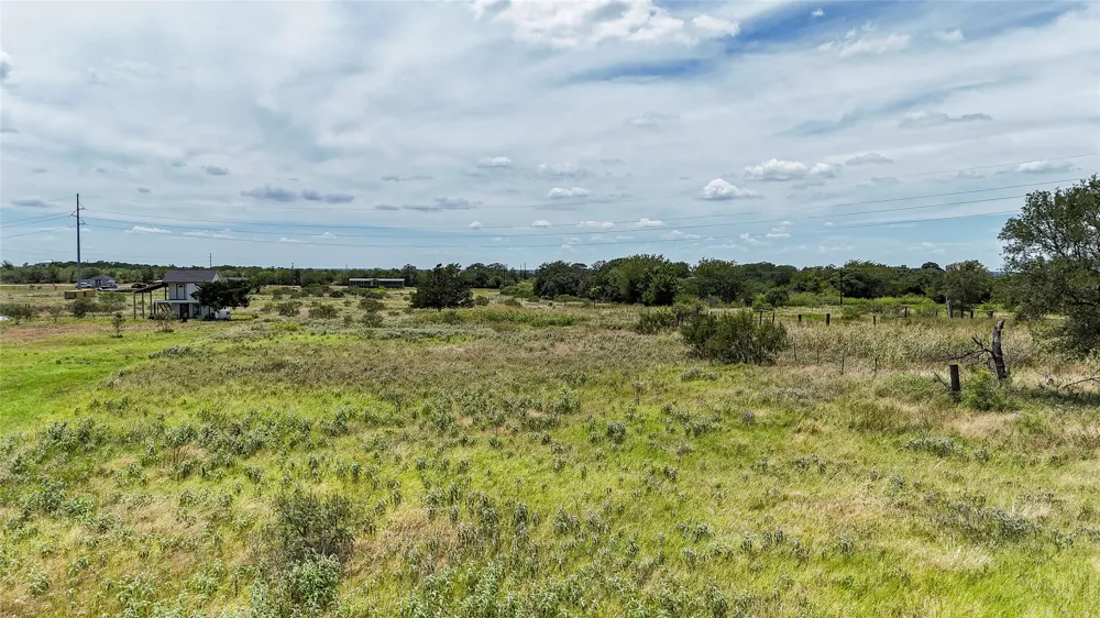 4 Fox Lane Lockhart, TX 78644