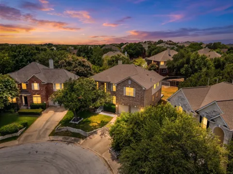 1107 Hollybrook Cove
